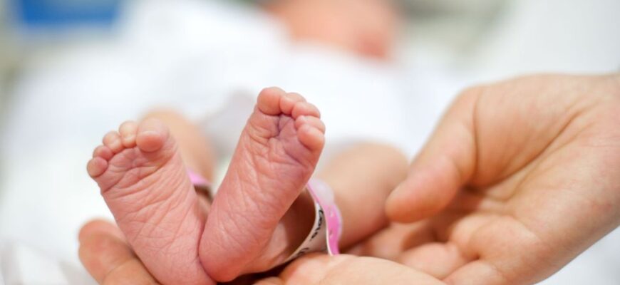В Израиле родилась девочка с близнецом внутри желудка